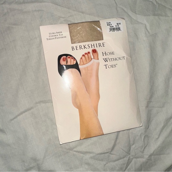 Vintage Berkshire Toeless Ultra Sheer Pantyhose - Nude - Picture 4 of 13